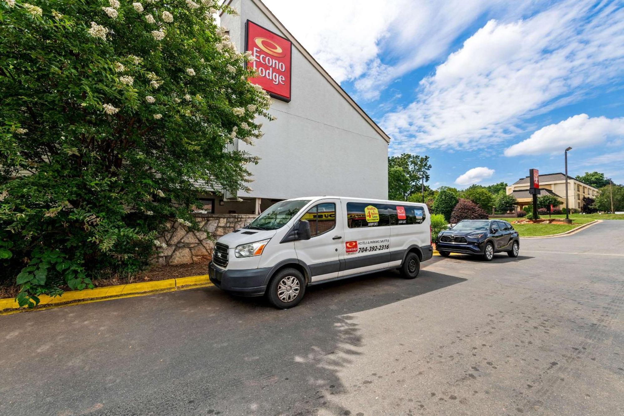 Econo Lodge Charlotte Airport Exterior photo