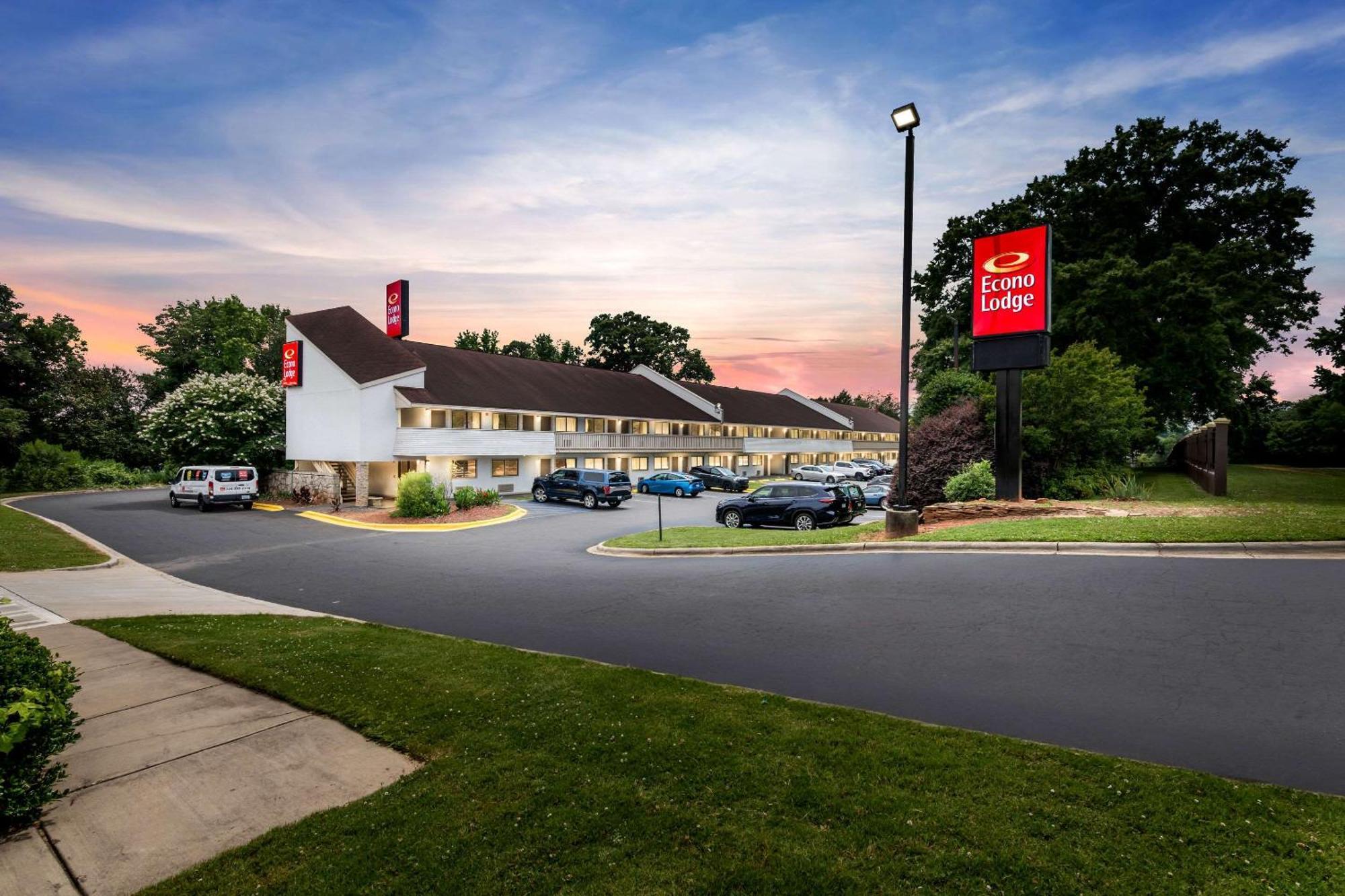 Econo Lodge Charlotte Airport Exterior photo